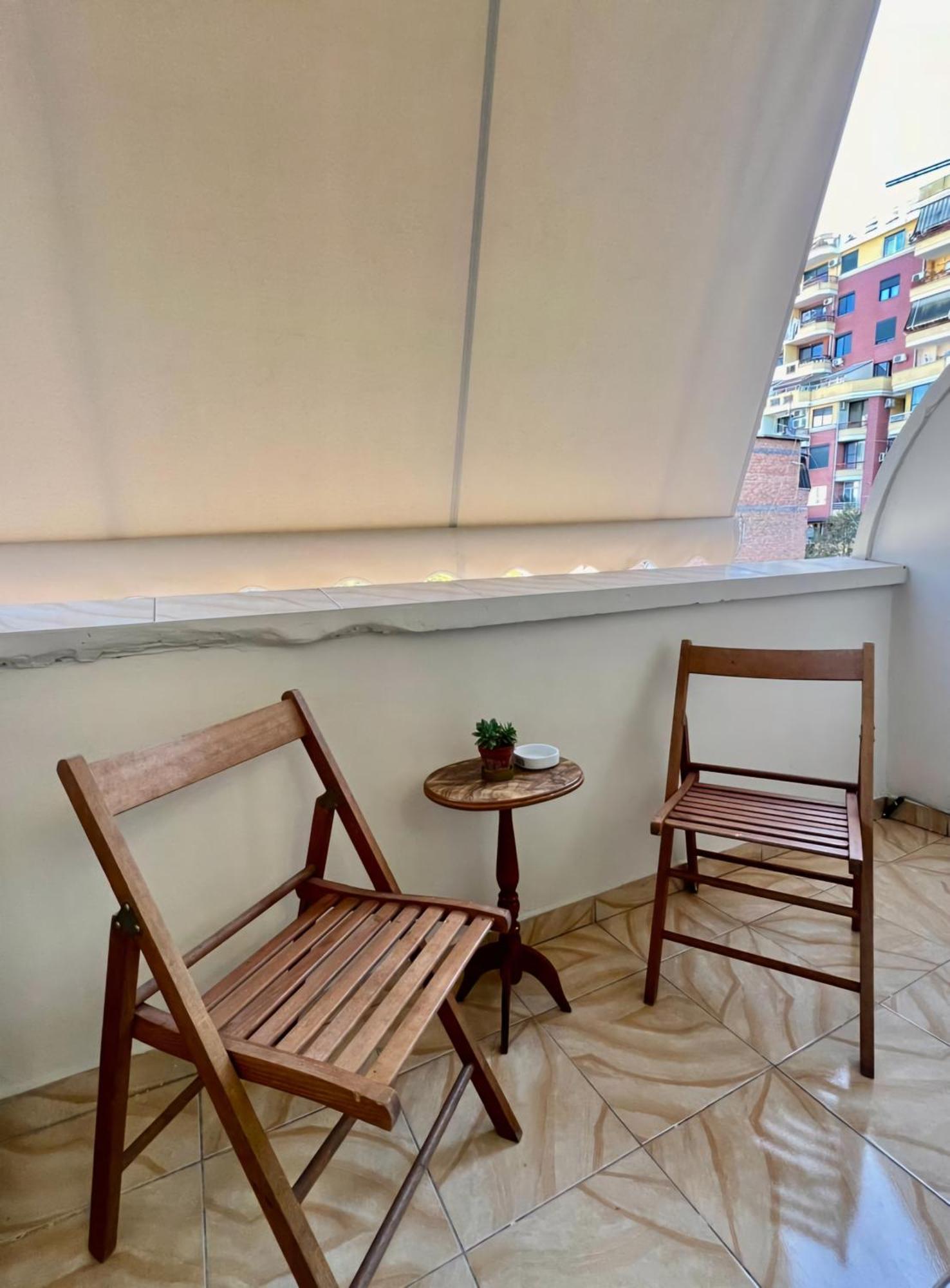 Apartament 21 Square Oasis Tirana
